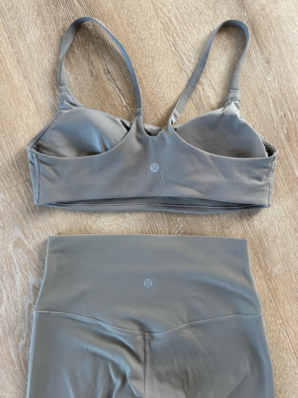 LULULEMON | greige SET - Picture 4 of 8